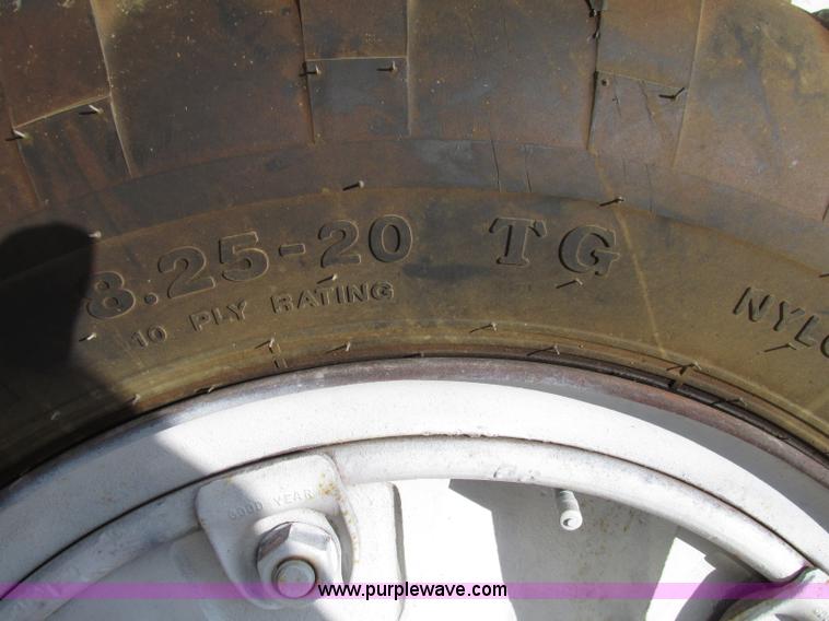 image for item F7471 1977 Fiat-Allis M65 rigid motor grader