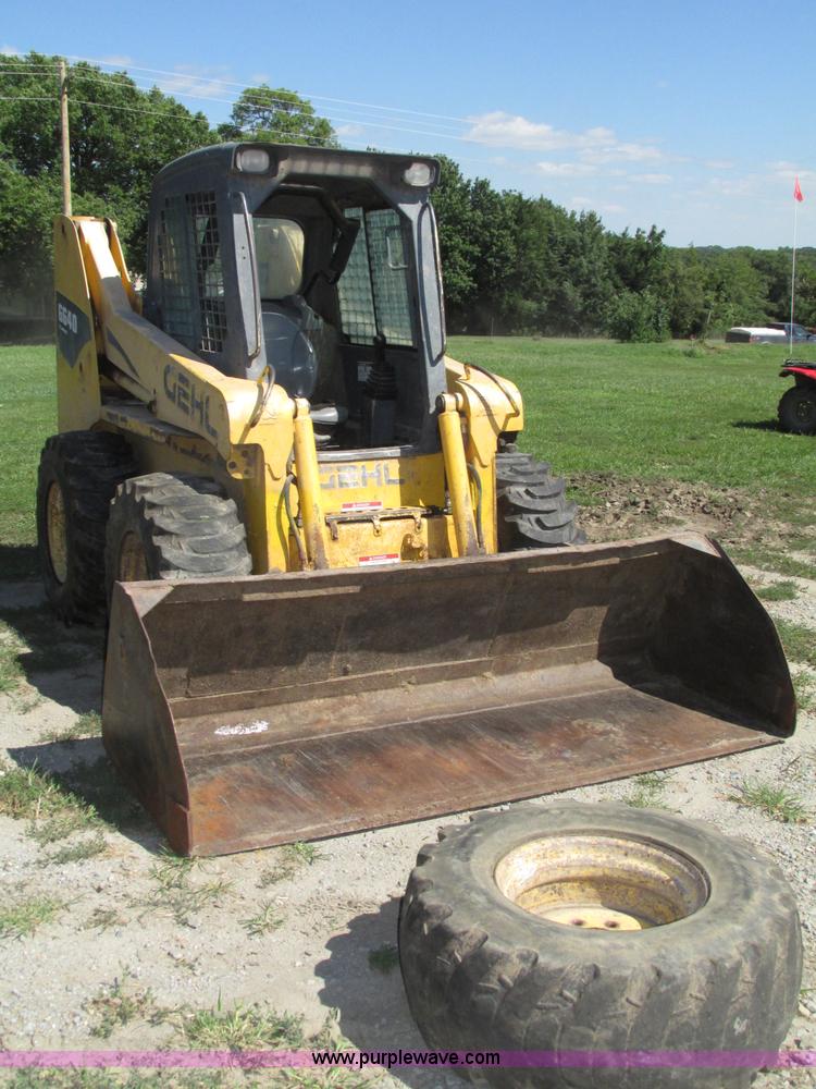 image for item F7494 2006 Gehl 6640E skid steer