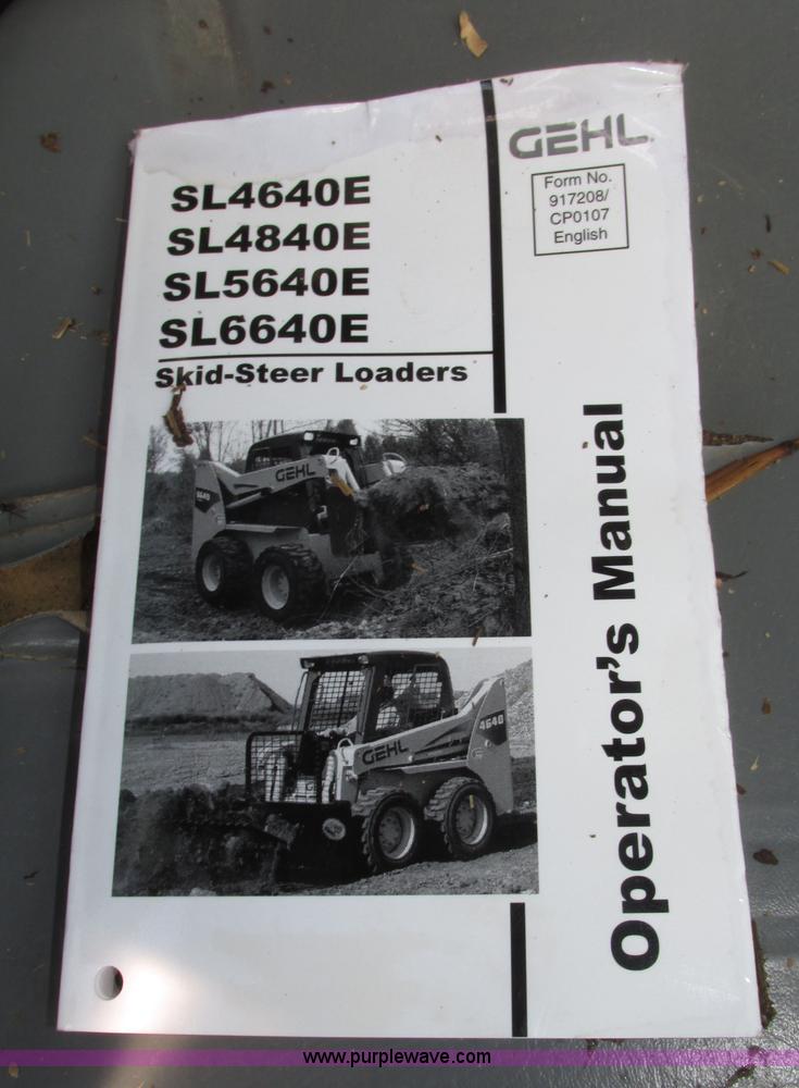 image for item F7494 2006 Gehl 6640E skid steer