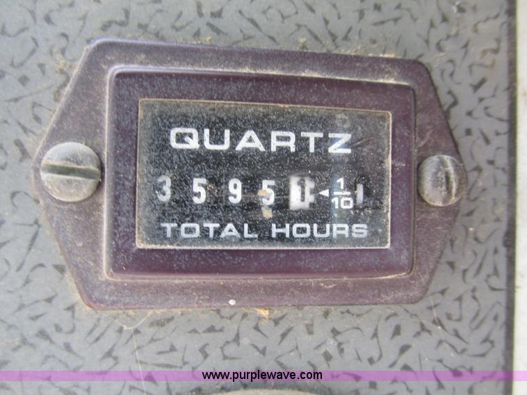 image for item F7494 2006 Gehl 6640E skid steer