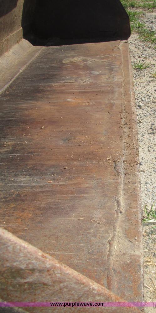 image for item F7494 2006 Gehl 6640E skid steer