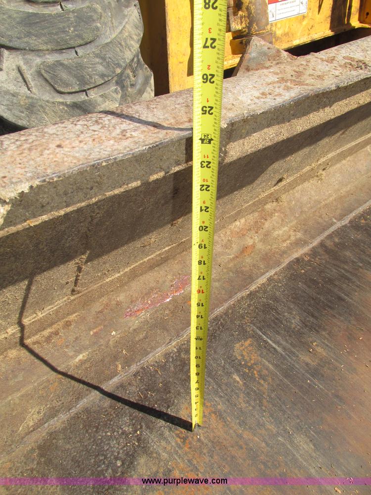 image for item F7494 2006 Gehl 6640E skid steer