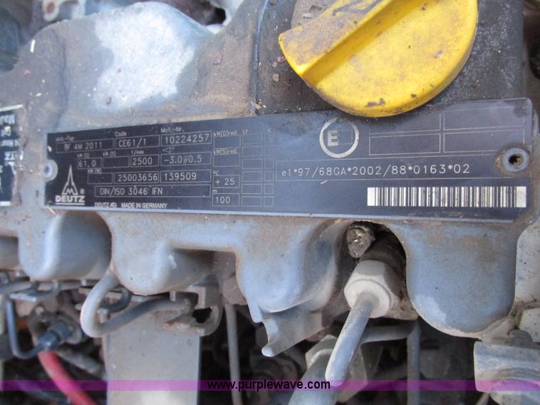 image for item F7494 2006 Gehl 6640E skid steer