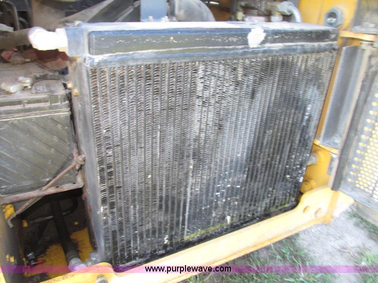 image for item F7494 2006 Gehl 6640E skid steer