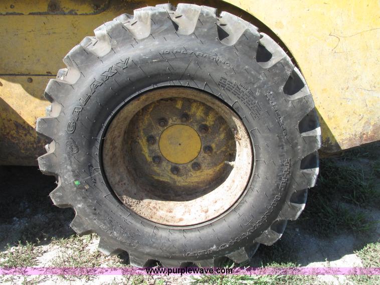 image for item F7494 2006 Gehl 6640E skid steer