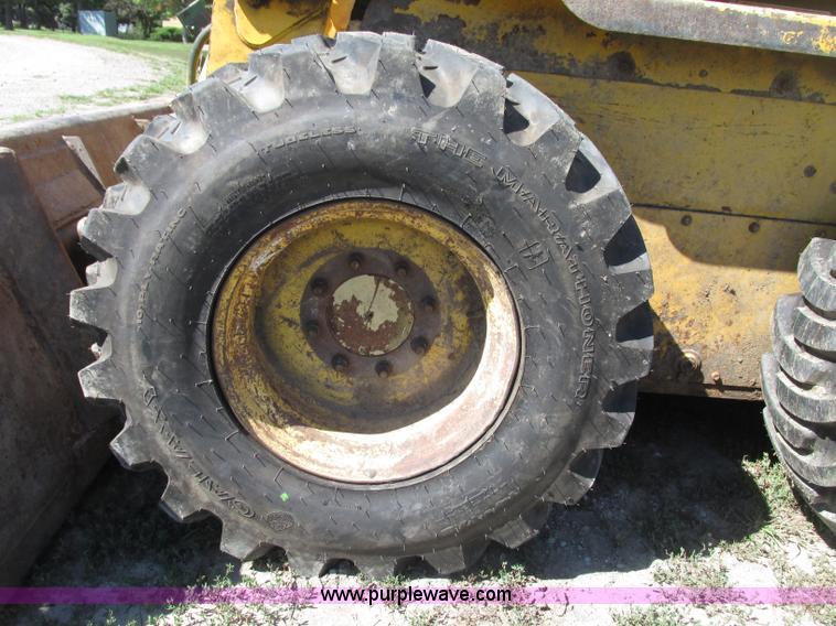 image for item F7494 2006 Gehl 6640E skid steer