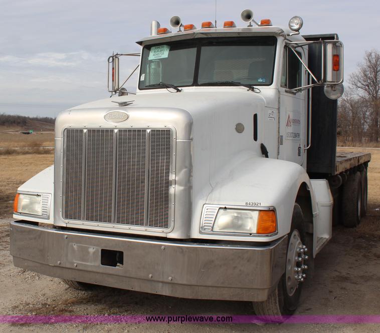 image for item H1375 1997 Peterbilt 377 flatbed truck