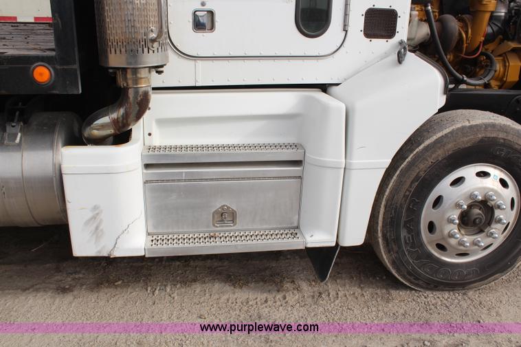 image for item H1375 1997 Peterbilt 377 flatbed truck