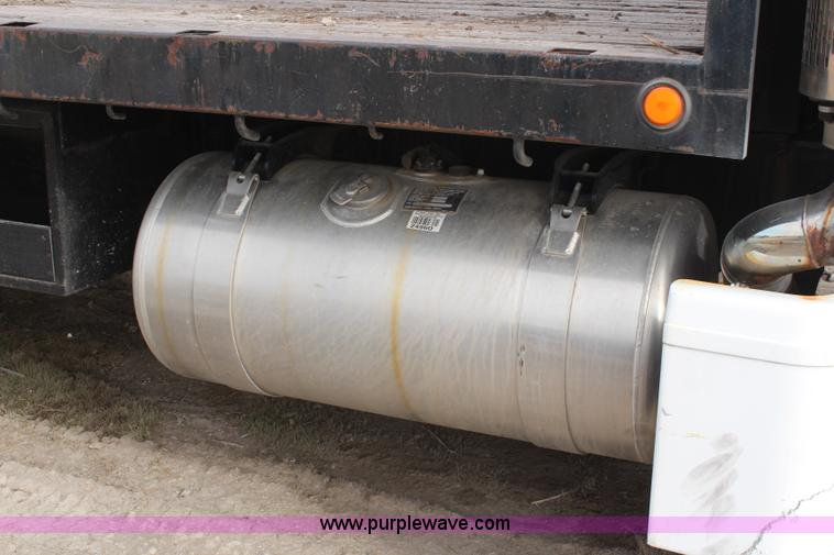 image for item H1375 1997 Peterbilt 377 flatbed truck