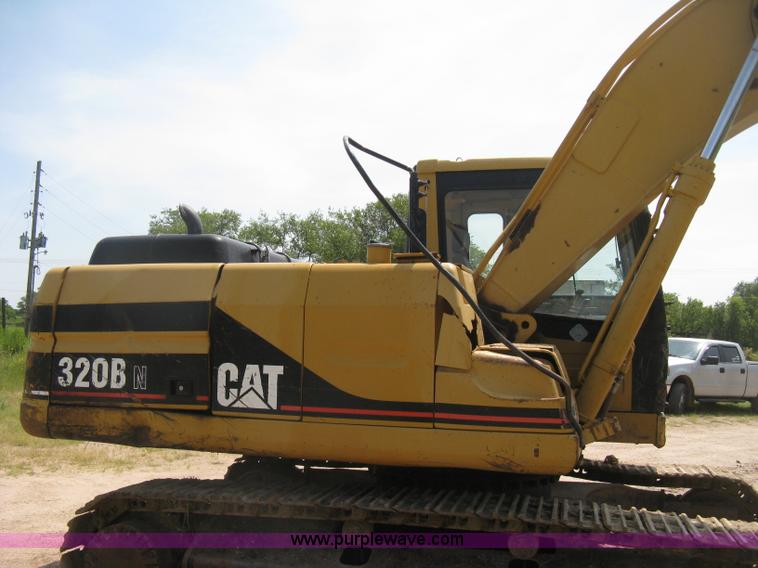 image for item H5269 Caterpillar 320B N excavator