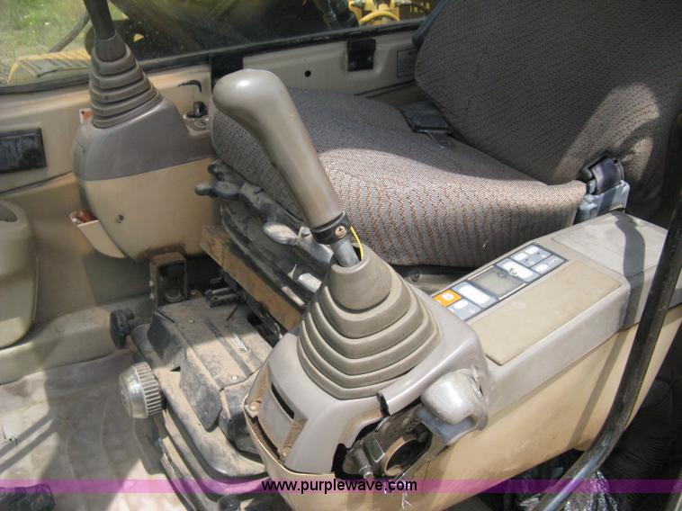 image for item H5269 Caterpillar 320B N excavator