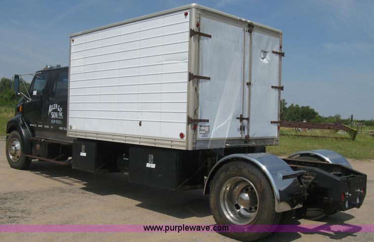 image for item H5270 1999 Sterling L8500 Series crew cab cargo/bobtail truck