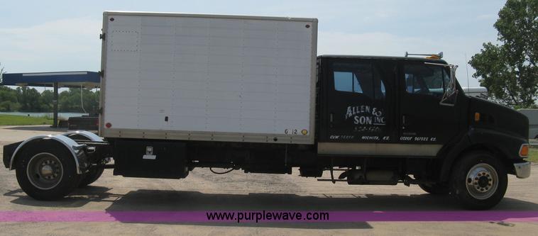 image for item H5270 1999 Sterling L8500 Series crew cab cargo/bobtail truck