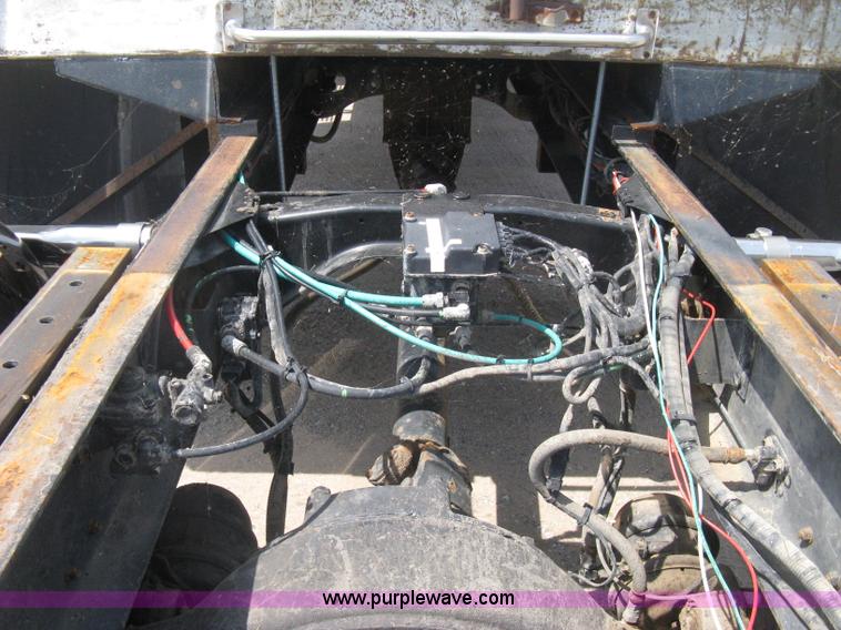 image for item H5270 1999 Sterling L8500 Series crew cab cargo/bobtail truck