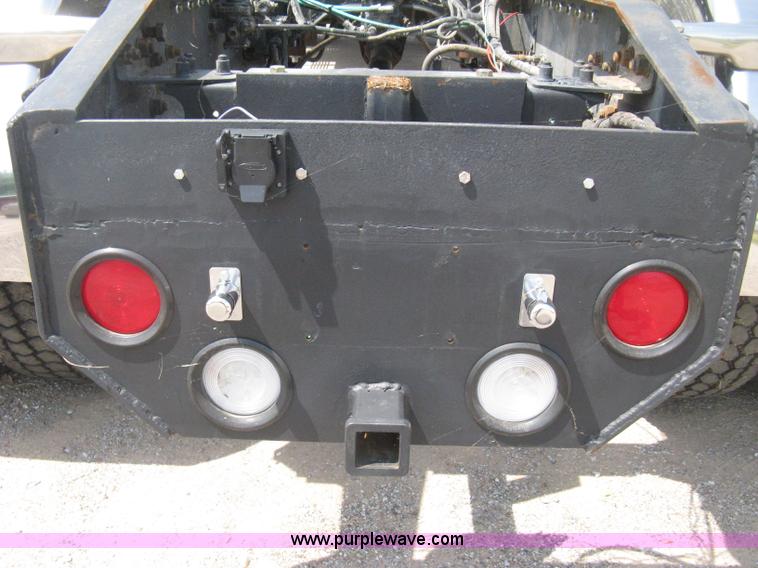 image for item H5270 1999 Sterling L8500 Series crew cab cargo/bobtail truck