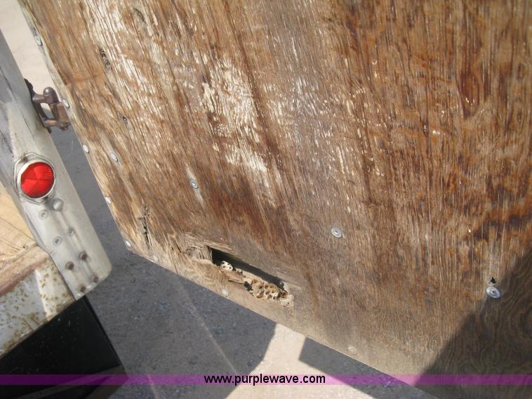 image for item H5270 1999 Sterling L8500 Series crew cab cargo/bobtail truck