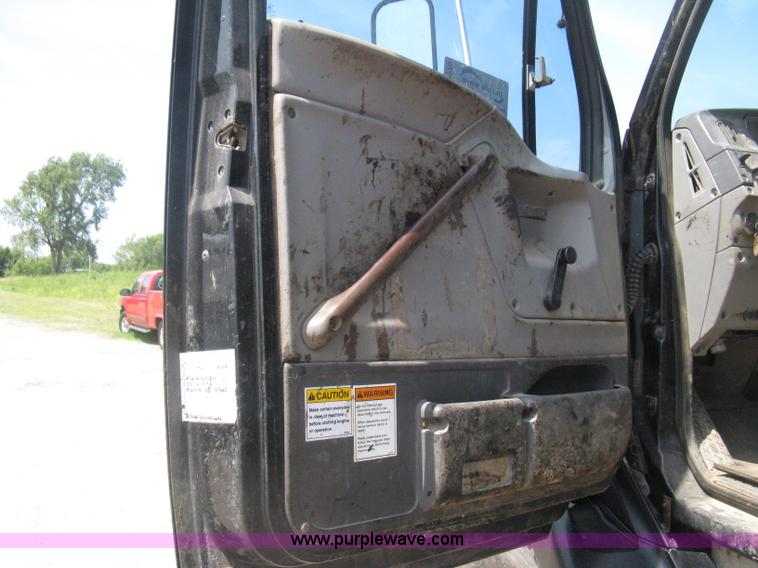 image for item H5270 1999 Sterling L8500 Series crew cab cargo/bobtail truck