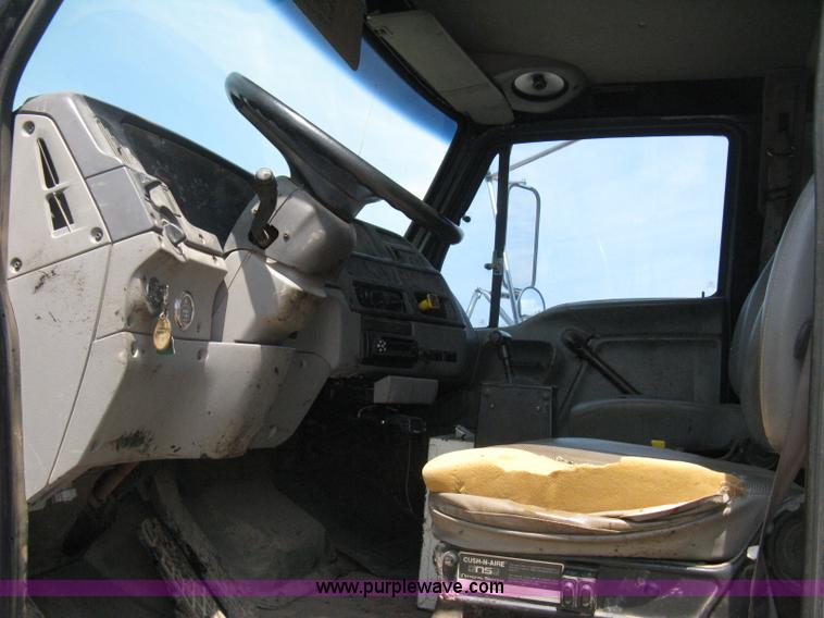 image for item H5270 1999 Sterling L8500 Series crew cab cargo/bobtail truck