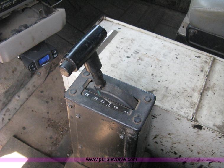 image for item H5270 1999 Sterling L8500 Series crew cab cargo/bobtail truck