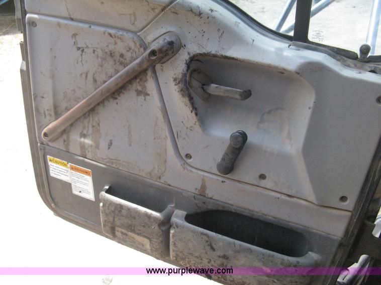 image for item H5270 1999 Sterling L8500 Series crew cab cargo/bobtail truck