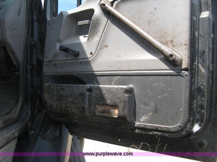 image for item H5270 1999 Sterling L8500 Series crew cab cargo/bobtail truck