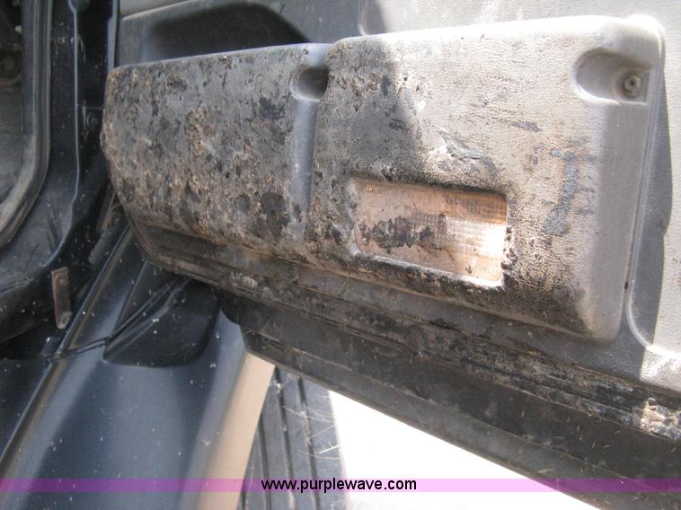 image for item H5270 1999 Sterling L8500 Series crew cab cargo/bobtail truck