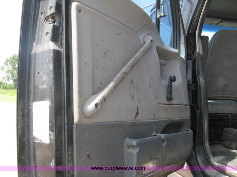 image for item H5270 1999 Sterling L8500 Series crew cab cargo/bobtail truck