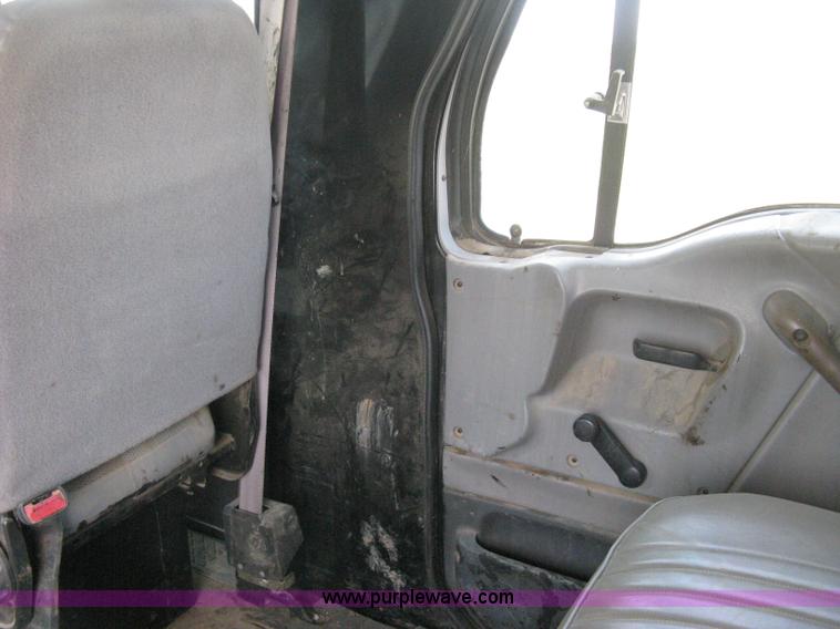 image for item H5270 1999 Sterling L8500 Series crew cab cargo/bobtail truck