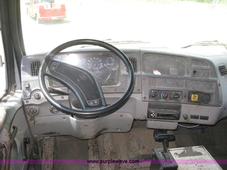 image for item H5270 1999 Sterling L8500 Series crew cab cargo/bobtail truck