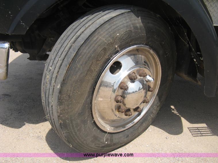 image for item H5270 1999 Sterling L8500 Series crew cab cargo/bobtail truck