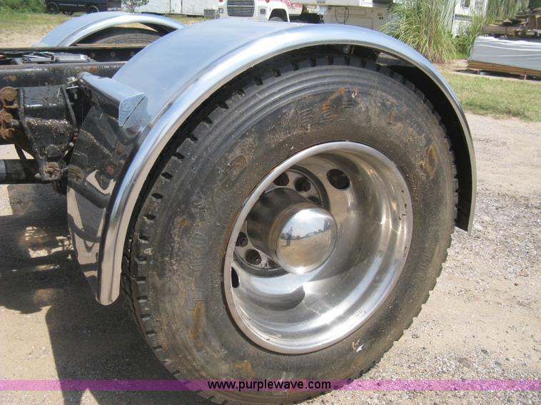 image for item H5270 1999 Sterling L8500 Series crew cab cargo/bobtail truck