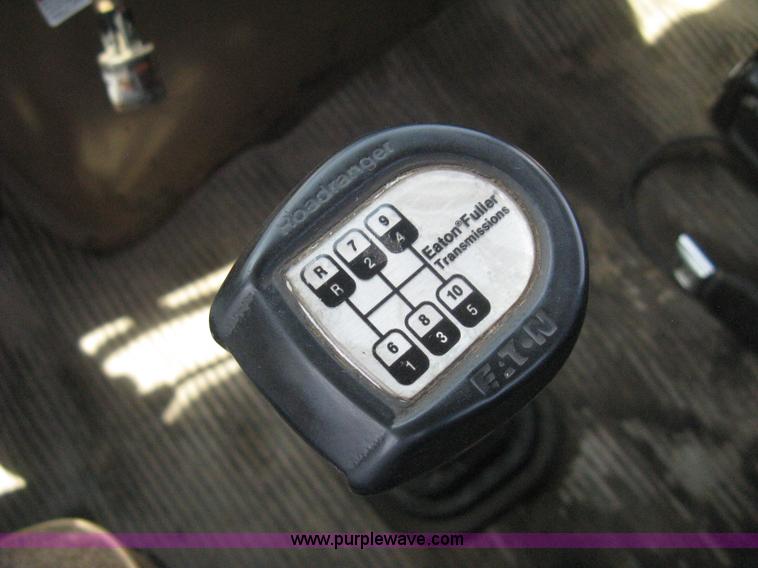 image for item H5272 1995 Ford Aeromax L9000 semi truck