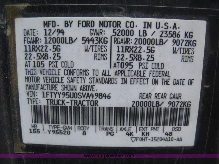 image for item H5272 1995 Ford Aeromax L9000 semi truck