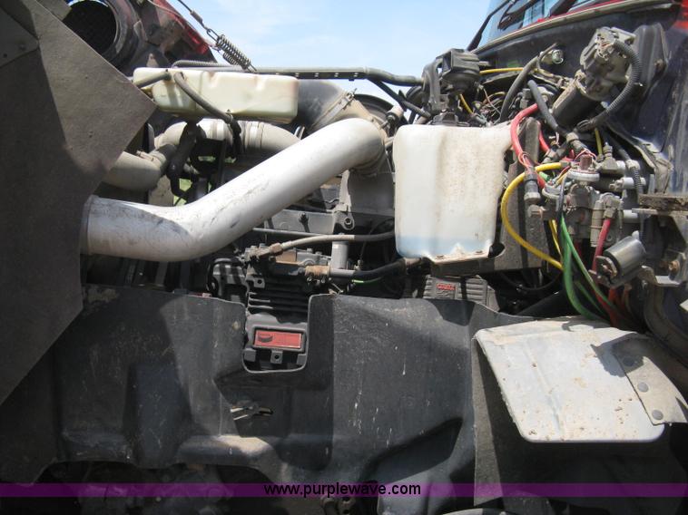 image for item H5272 1995 Ford Aeromax L9000 semi truck