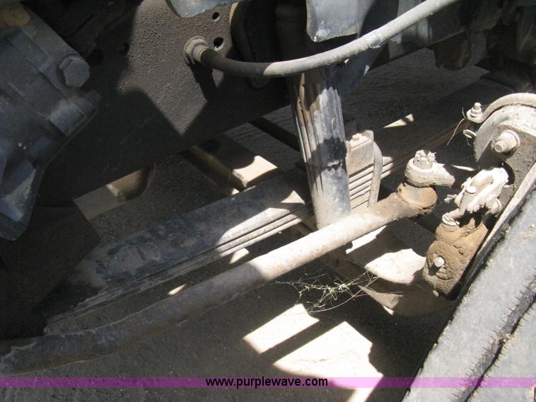 image for item H5272 1995 Ford Aeromax L9000 semi truck