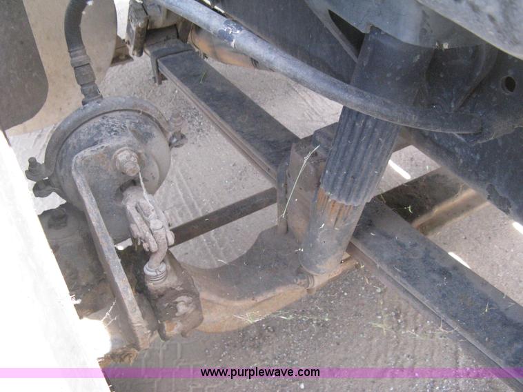 image for item H5272 1995 Ford Aeromax L9000 semi truck