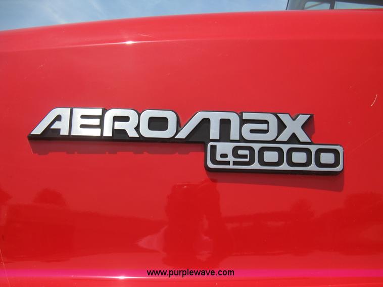 image for item H5272 1995 Ford Aeromax L9000 semi truck