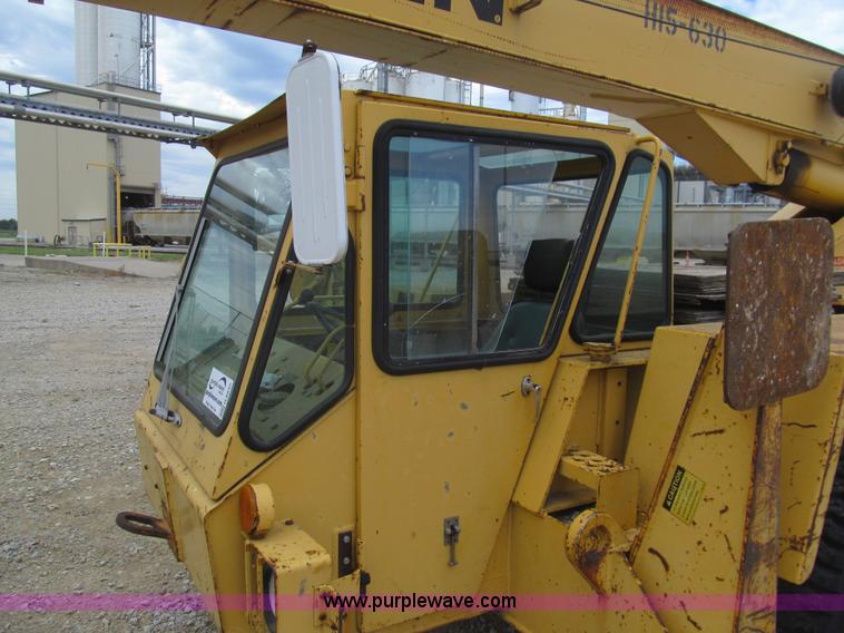 image for item H8842 Lorain LCD150 crane