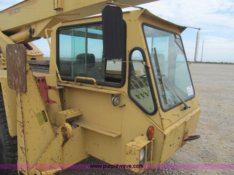 image for item H8842 Lorain LCD150 crane