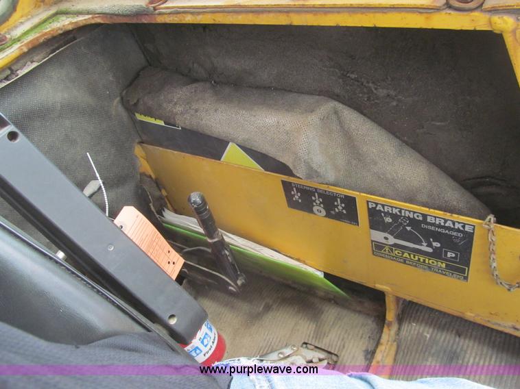 image for item H8842 Lorain LCD150 crane