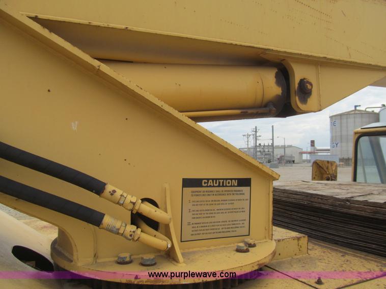 image for item H8842 Lorain LCD150 crane