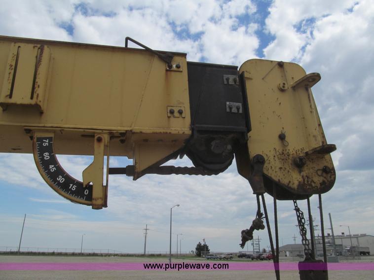 image for item H8842 Lorain LCD150 crane