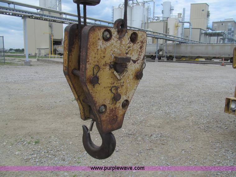 image for item H8842 Lorain LCD150 crane