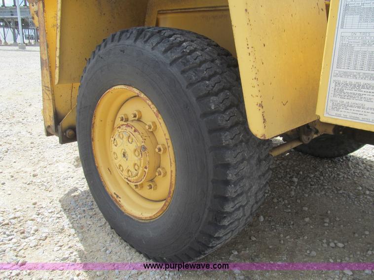 image for item H8842 Lorain LCD150 crane