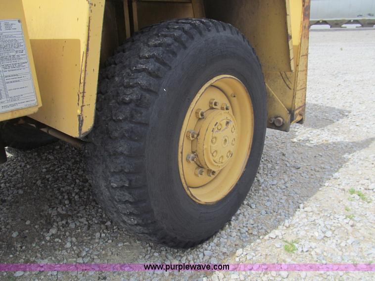 image for item H8842 Lorain LCD150 crane