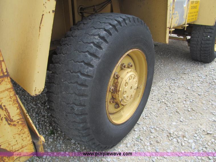 image for item H8842 Lorain LCD150 crane