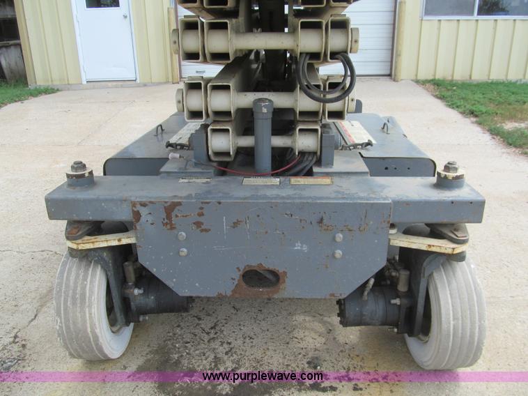 image for item H8898 Terex TSM30 electric scissor lift