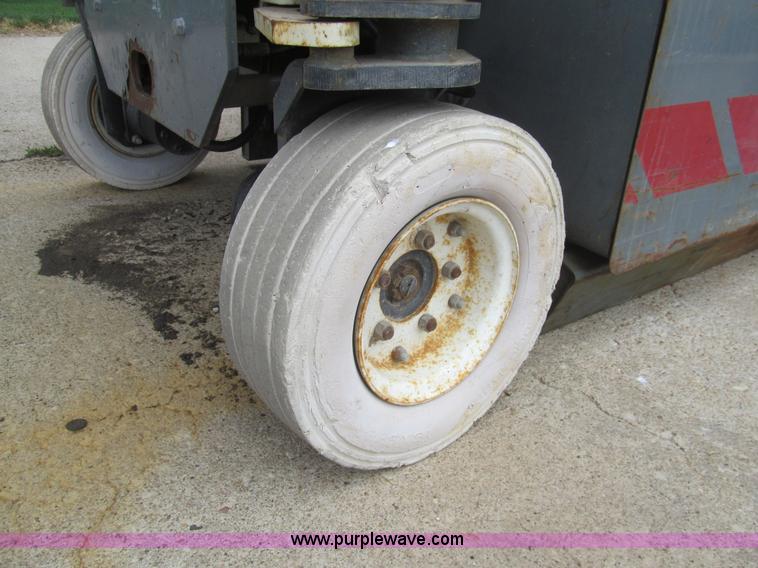 image for item H8898 Terex TSM30 electric scissor lift