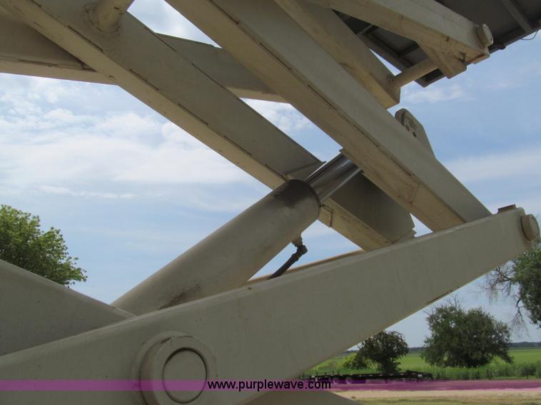 image for item H8898 Terex TSM30 electric scissor lift