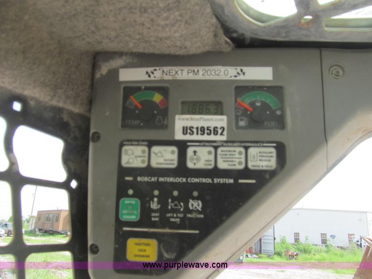 image for item H8941 2007 Bobcat S150 skid steer